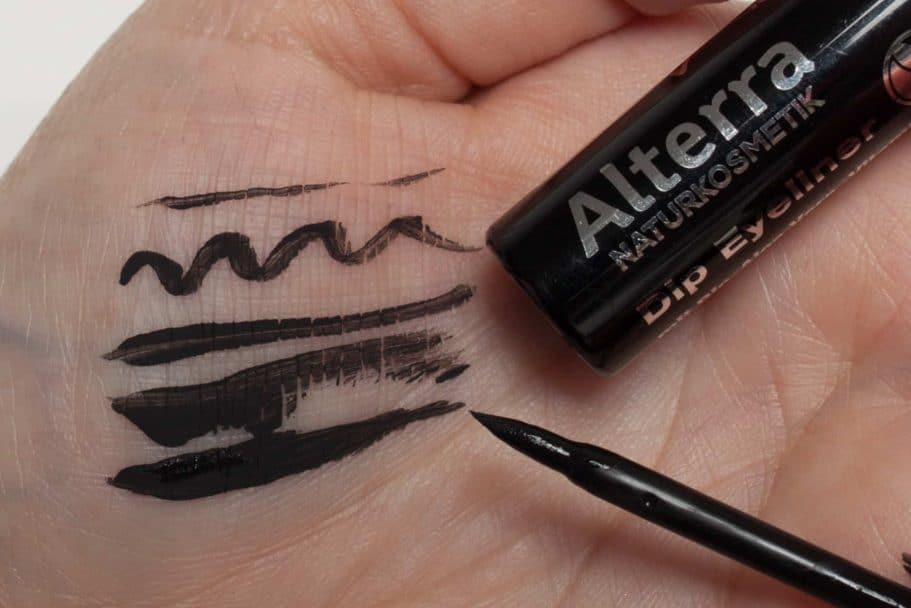 Der beste Eyeliner 234 Eyeliner Test: Alterrra Dip Eyeliner