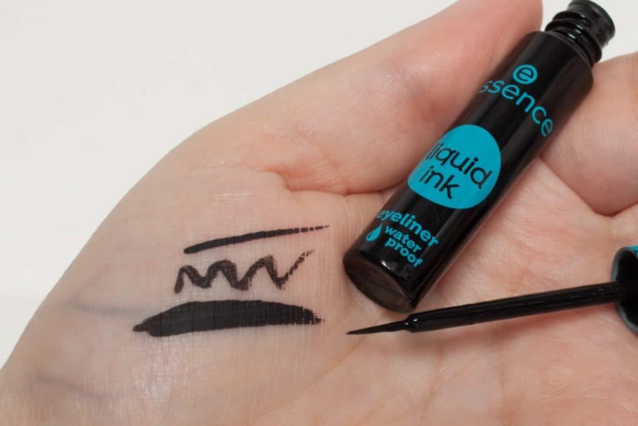 Der beste Eyeliner 198 Eyeliner Test: Essence Liquid Ink Waterproof Eyeliner