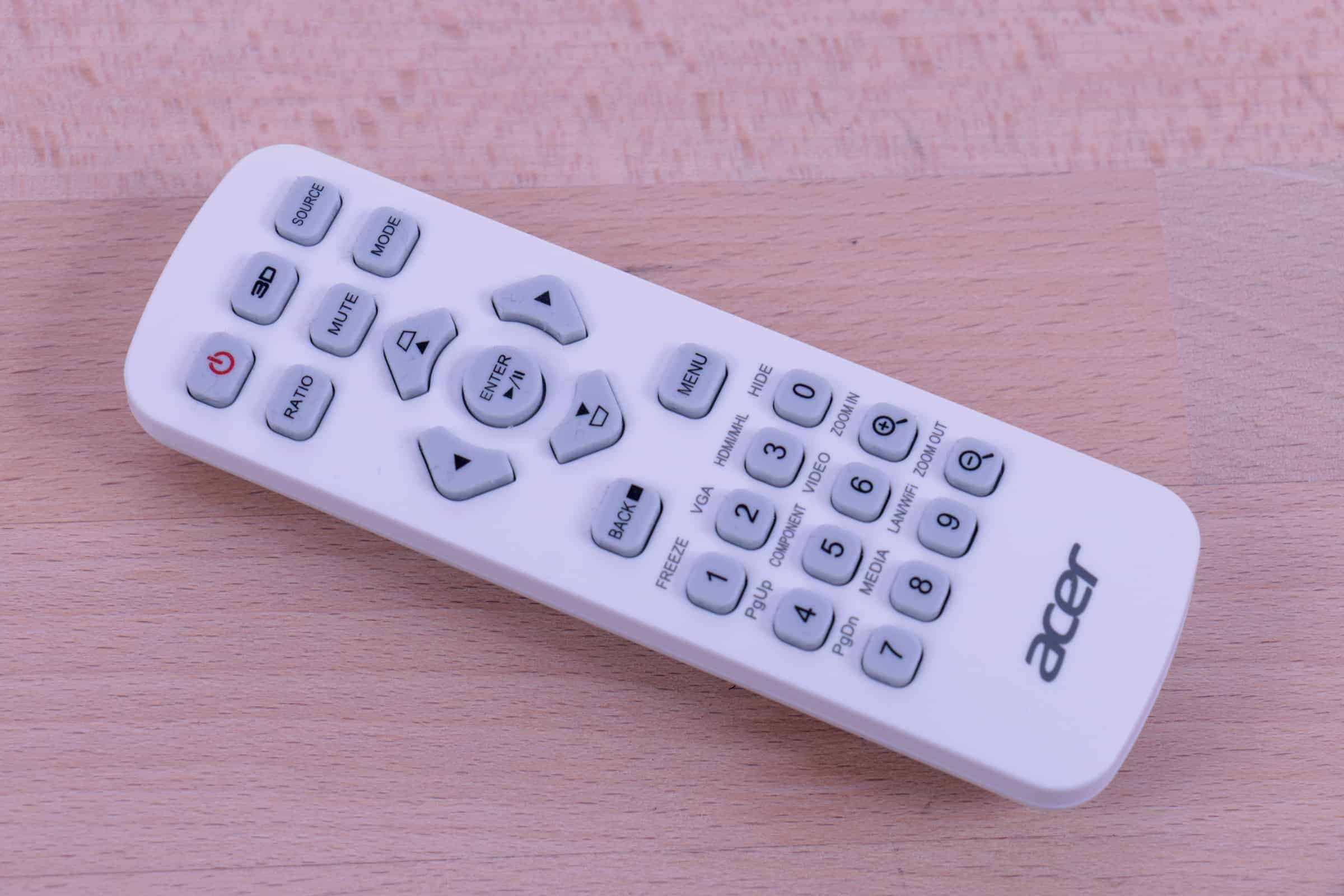 Der beste Beamer für Präsentationen 63 Beamer Test: Acer H6518sti Fb