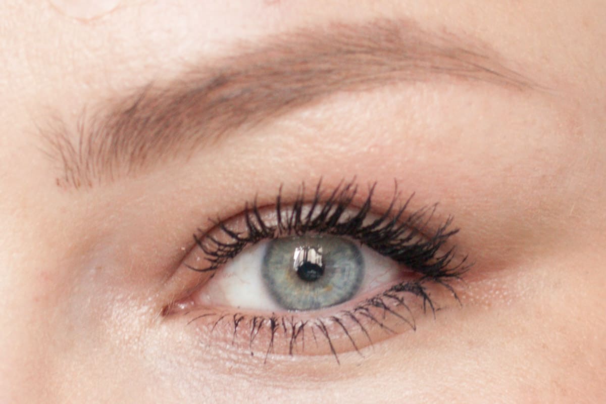 Die beste Mascara 328 Mascara Test: Essence I Love Extreme Crazy Volume 2 Schichten