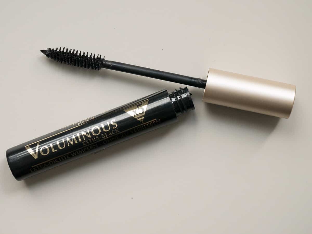 Mascara Test: L'oréal Paris Voluminous Carbon Black Bürste