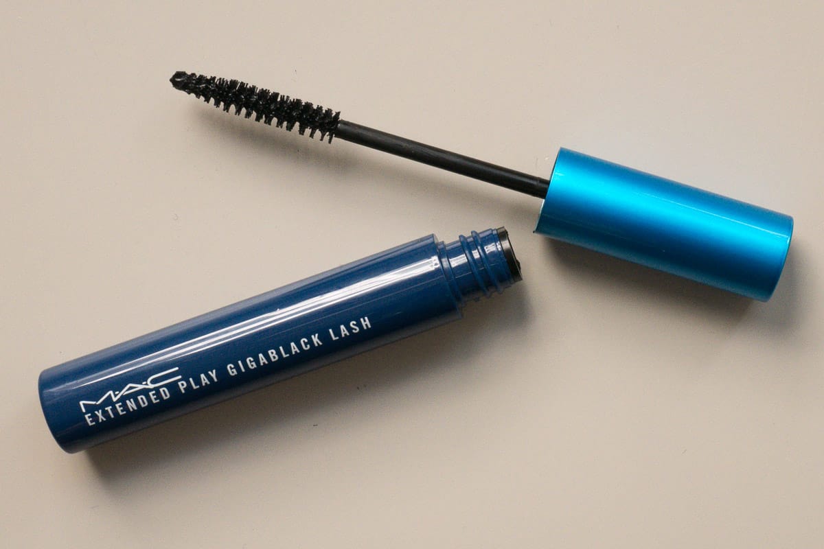 Die beste Mascara 309 Mascara Test: Mac Extended Play Lash Mascara Bürstchen