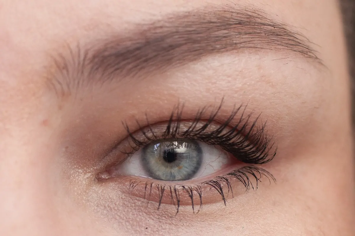 Die beste Mascara 421 Mascara Test: Elf Cosmetics Lash It Loud Mascara Eine Schicht