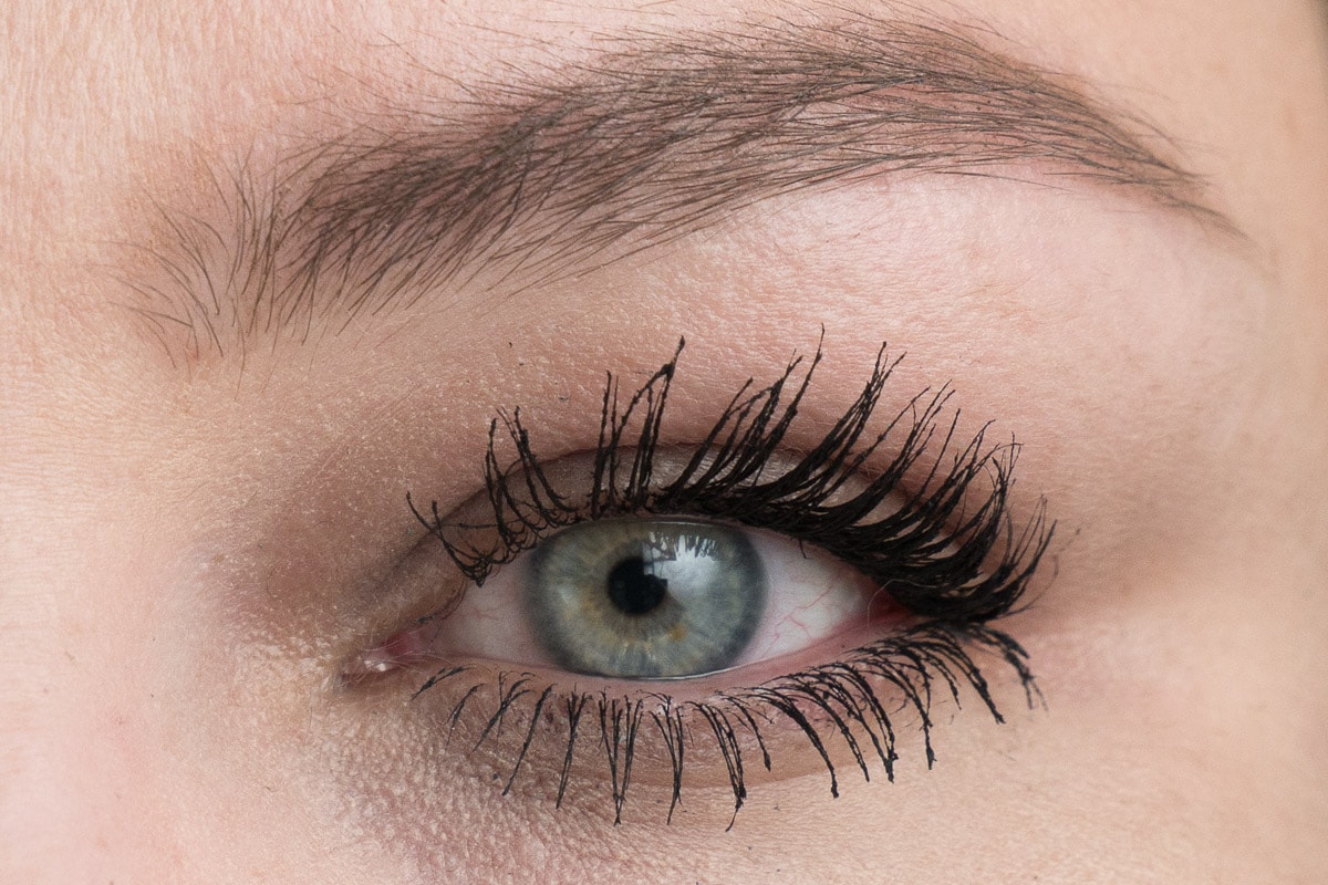 Die beste Mascara 397 Mascara Test: Manhattan Explosive Volume Mascara Zwei Schichten