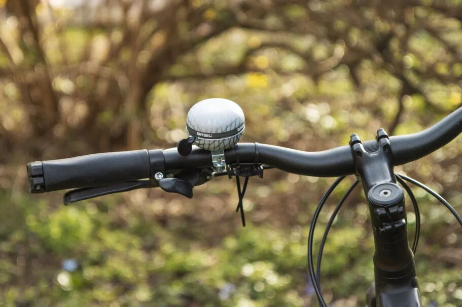 Die beste Fahrradklingel 118 Fahrradklingel Test: Basil Noir Glocke