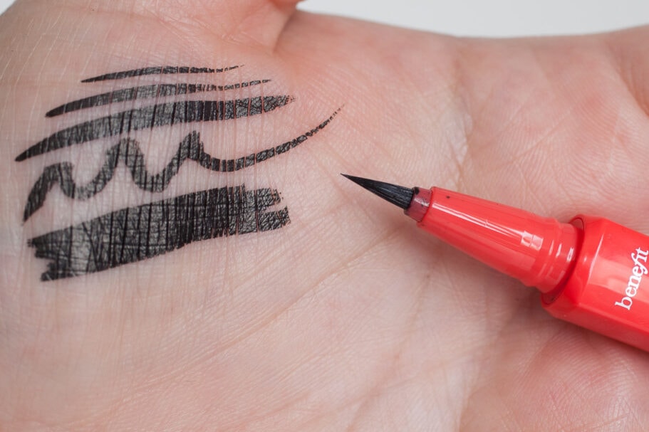 Der beste Eyeliner 278 Eyeliner Test: Benefit Theyre Real Precision Xtreme Liner