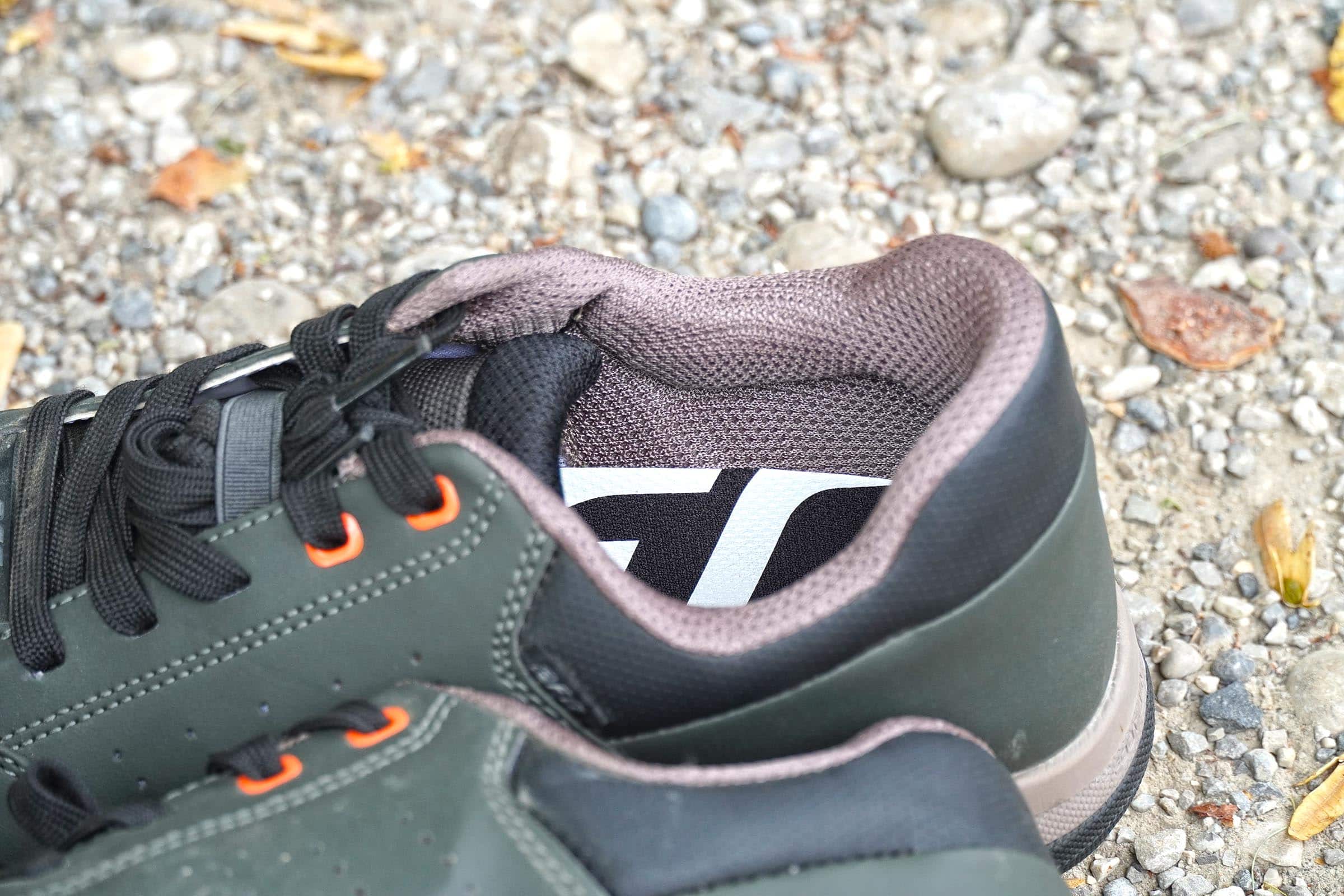 Die besten Mountainbike-Schuhe 201 Mountainbike-Schuhe Test: Speciallized 2fo Roost Flat Syn Knöchel