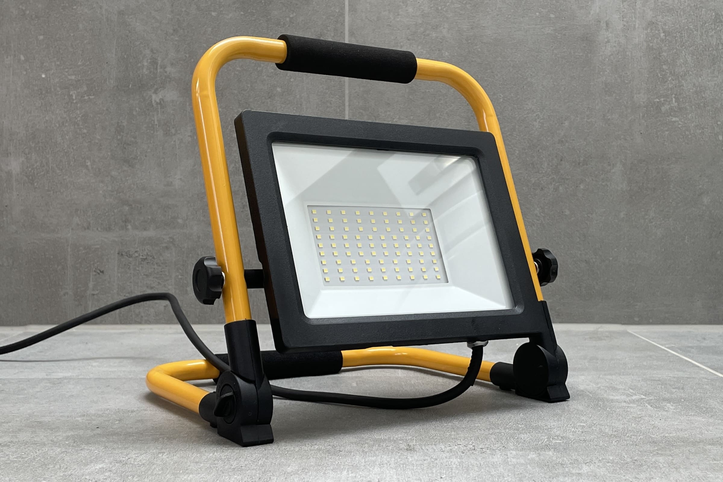 Der beste Baustrahler 297 Test: Aigostar Led Baustrahler 50w 1