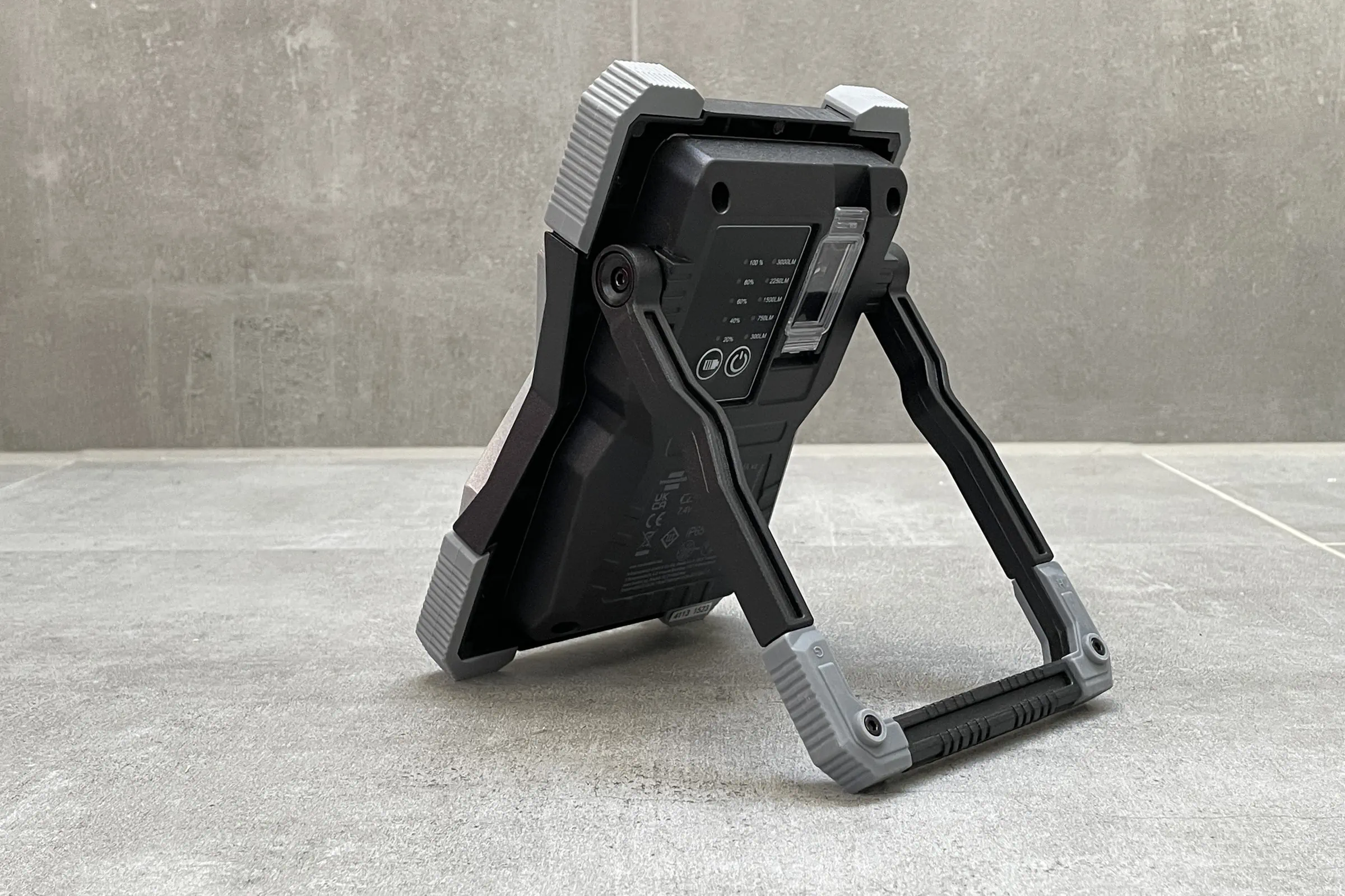 Der beste Baustrahler 187 Test: Brennenstuhl Rufus 3000 2