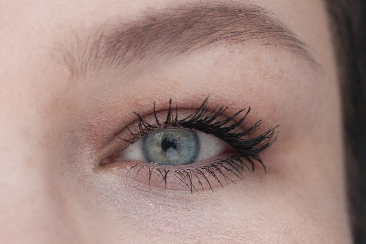 Die beste Mascara 473 Mascara Test: Manhattan Volume Up Mascara 2 Schichten