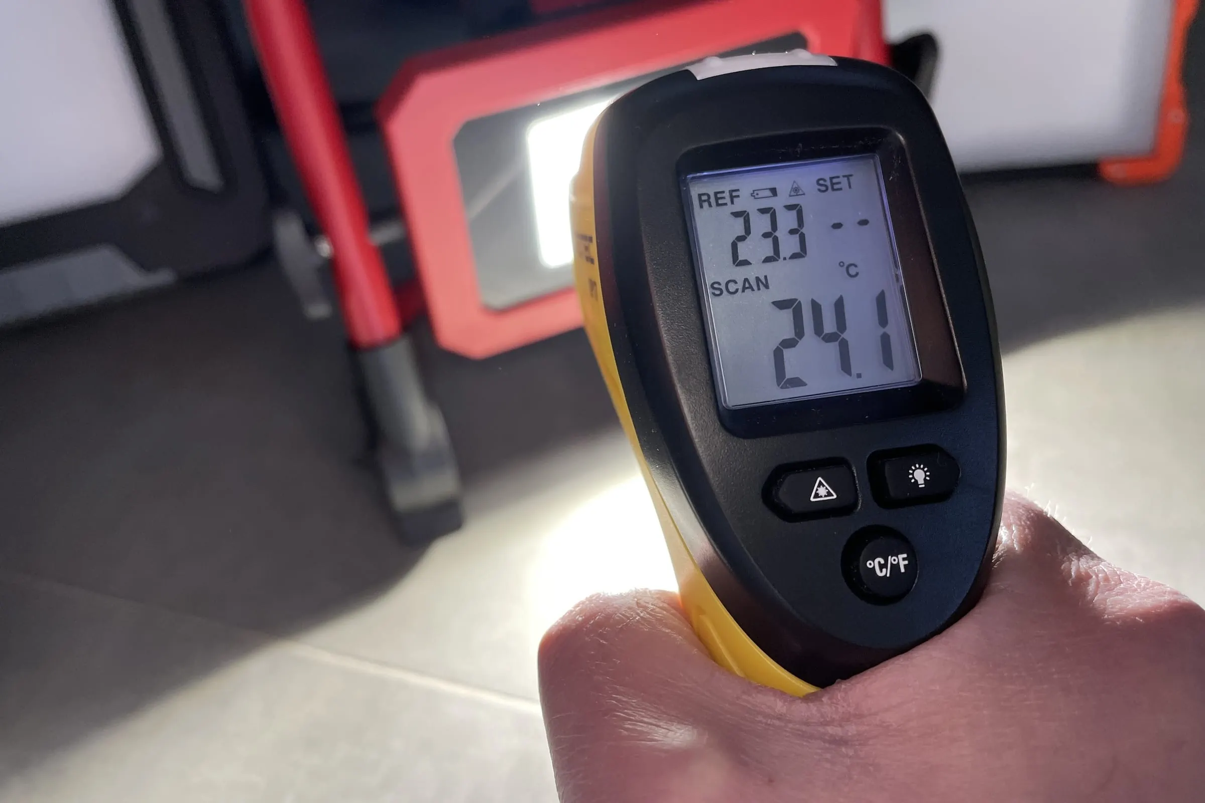 Der beste Baustrahler 325 Baustrahler Test: So Testen Wir 1
