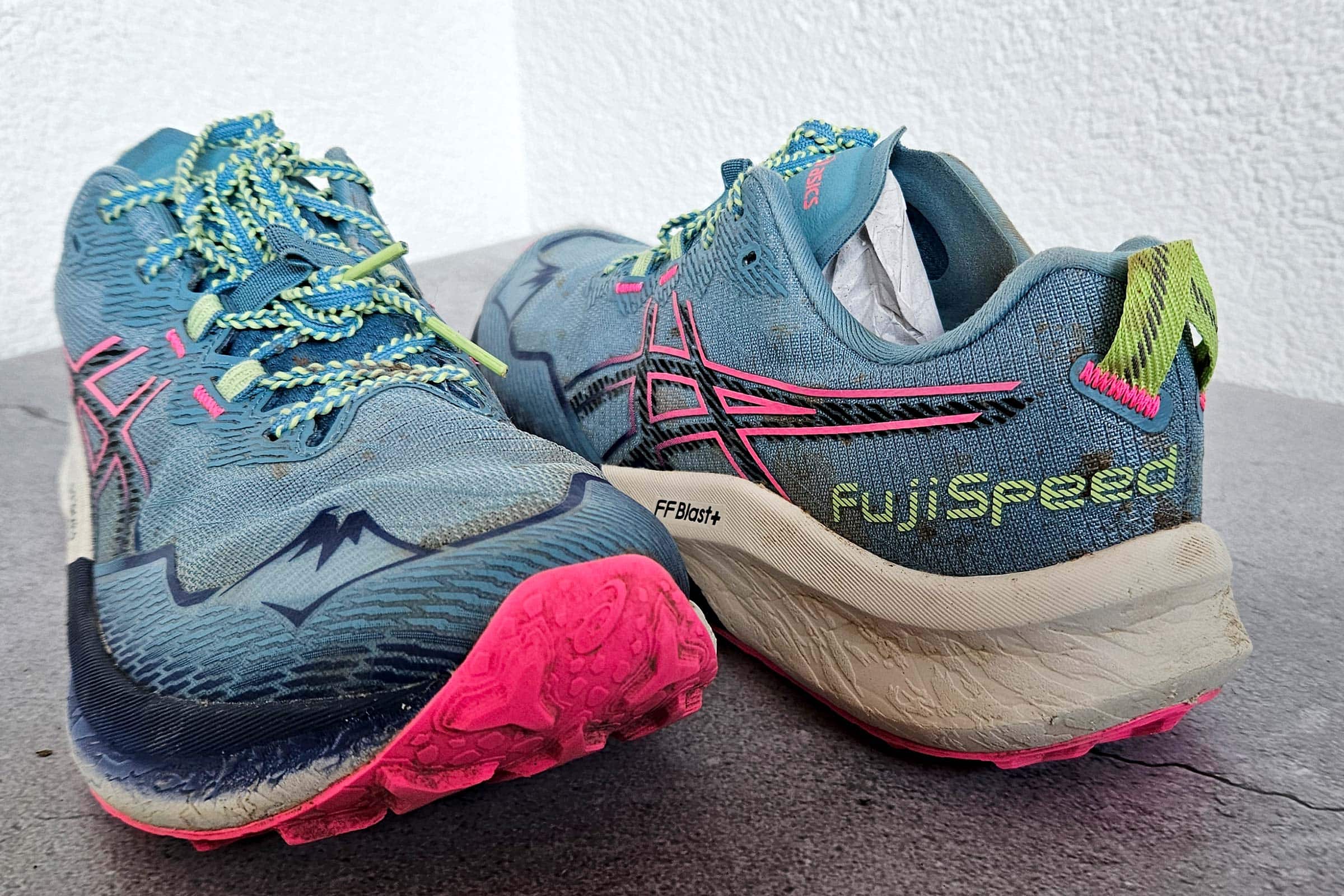 Die besten Trailrunning-Schuhe für Damen 245 Trailrunning-Schuhe Test: Asics Fujispeed2 Auslauf Rocker