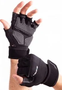 Die besten Trainingshandschuhe 12 Test Trainingshandschuhe: Pullup & Dip Trainingshandschuh mit Handgelenksbandagen
