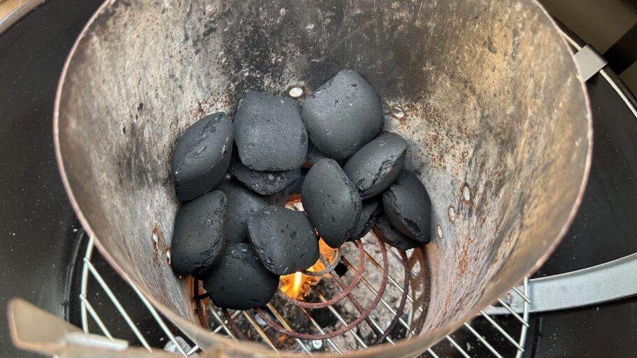 Holzkohlegrill meistern: So werden Sie zum Grillprofi 10 Holzkohlegrill meistern: So werden Sie zum Grillprofi Test: Aufmacher Holzkohle Meistern 1 (3)