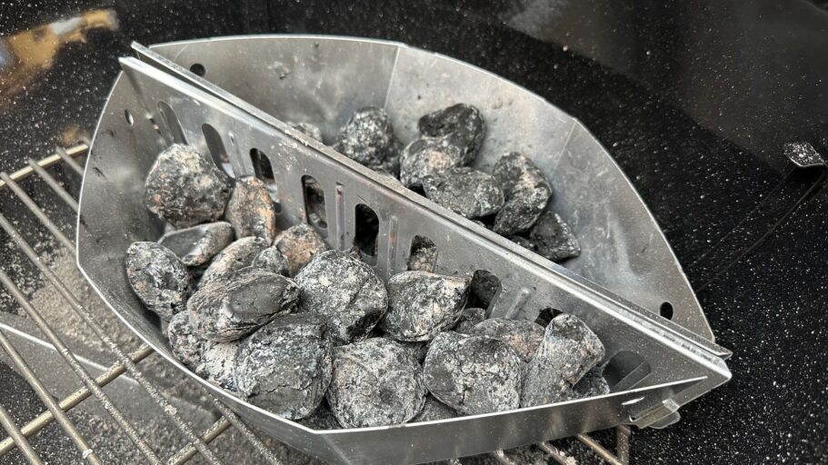 Holzkohlegrill meistern: So werden Sie zum Grillprofi 9 Holzkohlegrill meistern: So werden Sie zum Grillprofi Test: Aufmacher Holzkohle Meistern 1 (6)