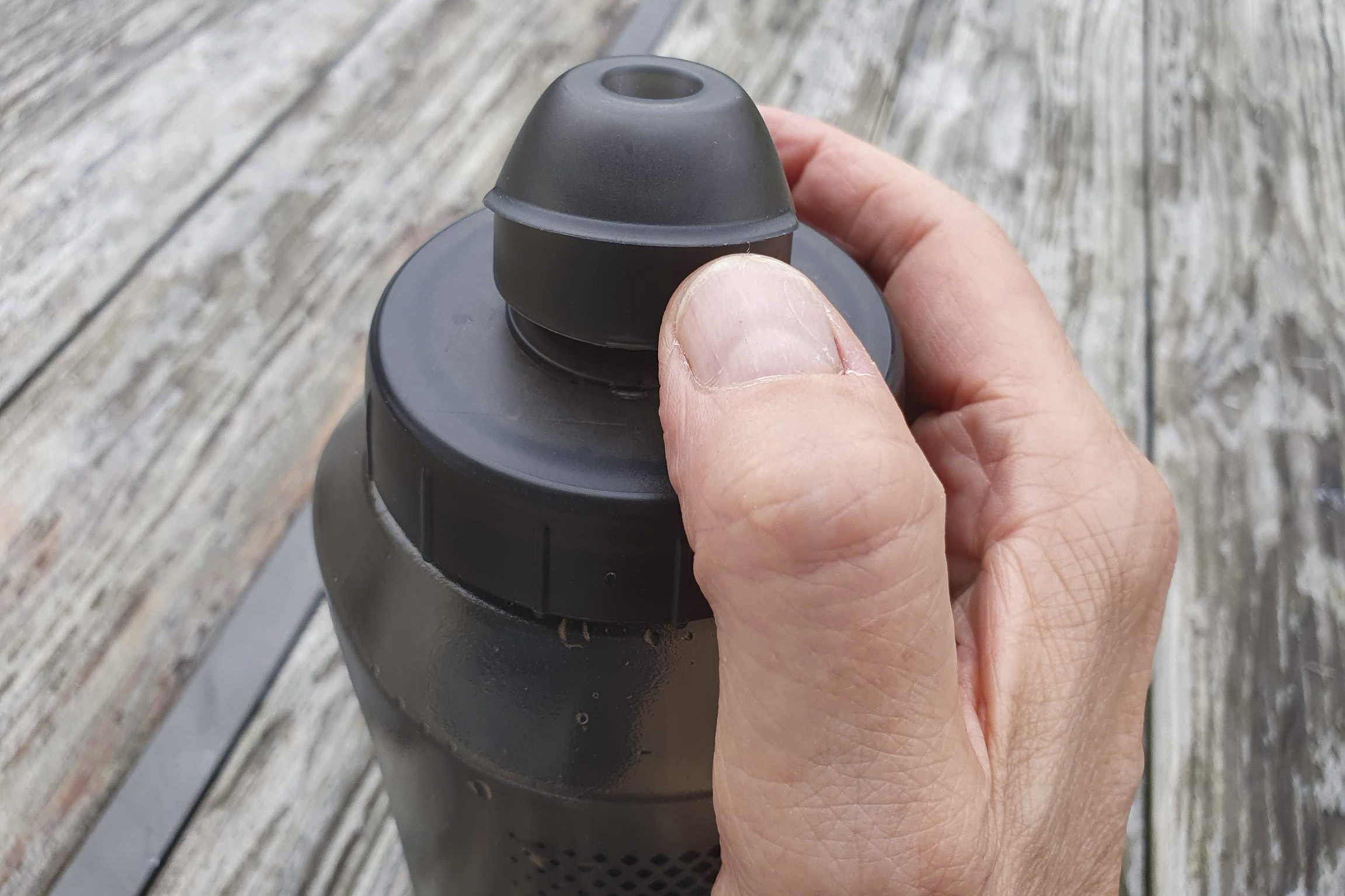 Die beste Fahrrad-Trinkflasche 191 Fahrrad-Trinkflasche Test: Fidlock Twist Bottle Bike Base