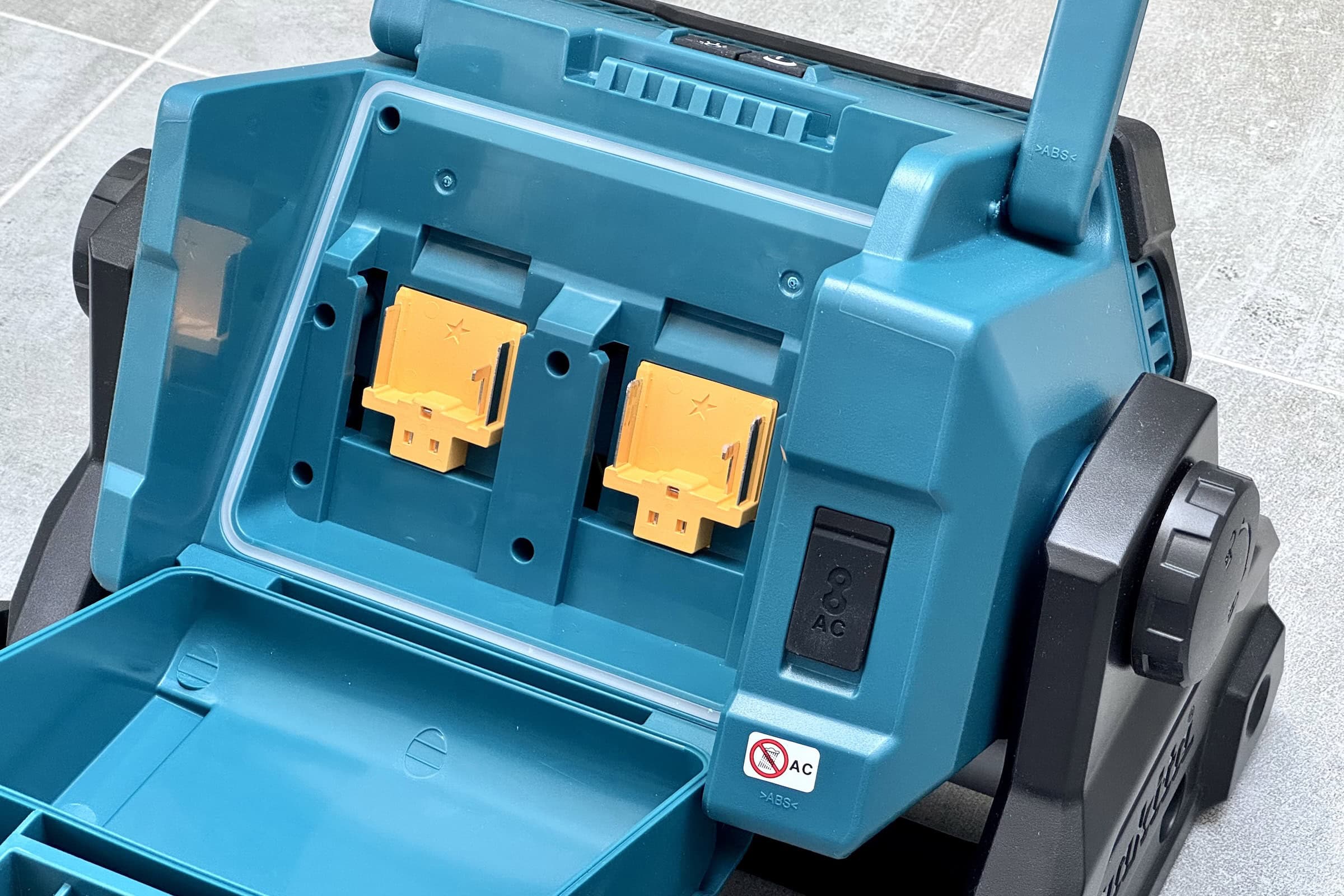 Der beste Baustrahler 176 Baustrahler Test: Makita Dml809 3