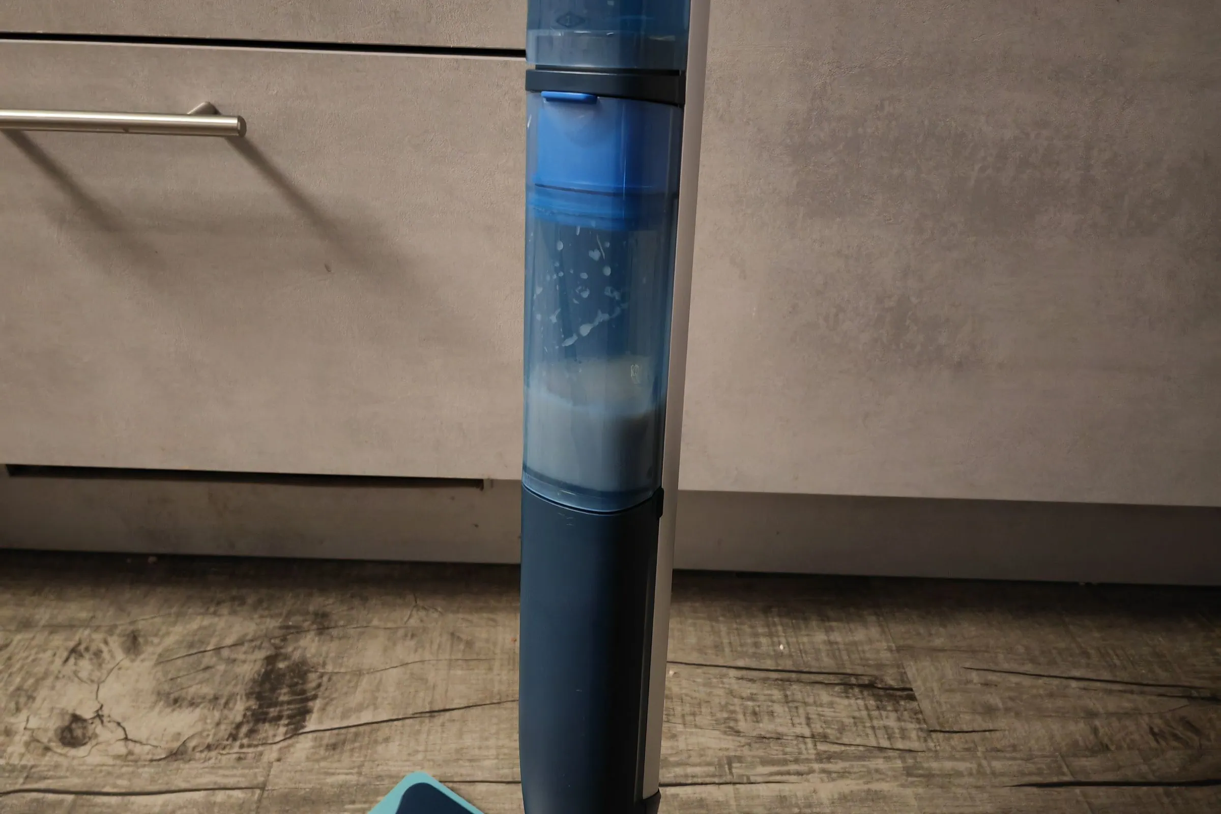 Der beste elektrische Bodenwischer 71 elektrische Bodenwischer Test: Philips Oneup Xv511301 Schmutzwassertank