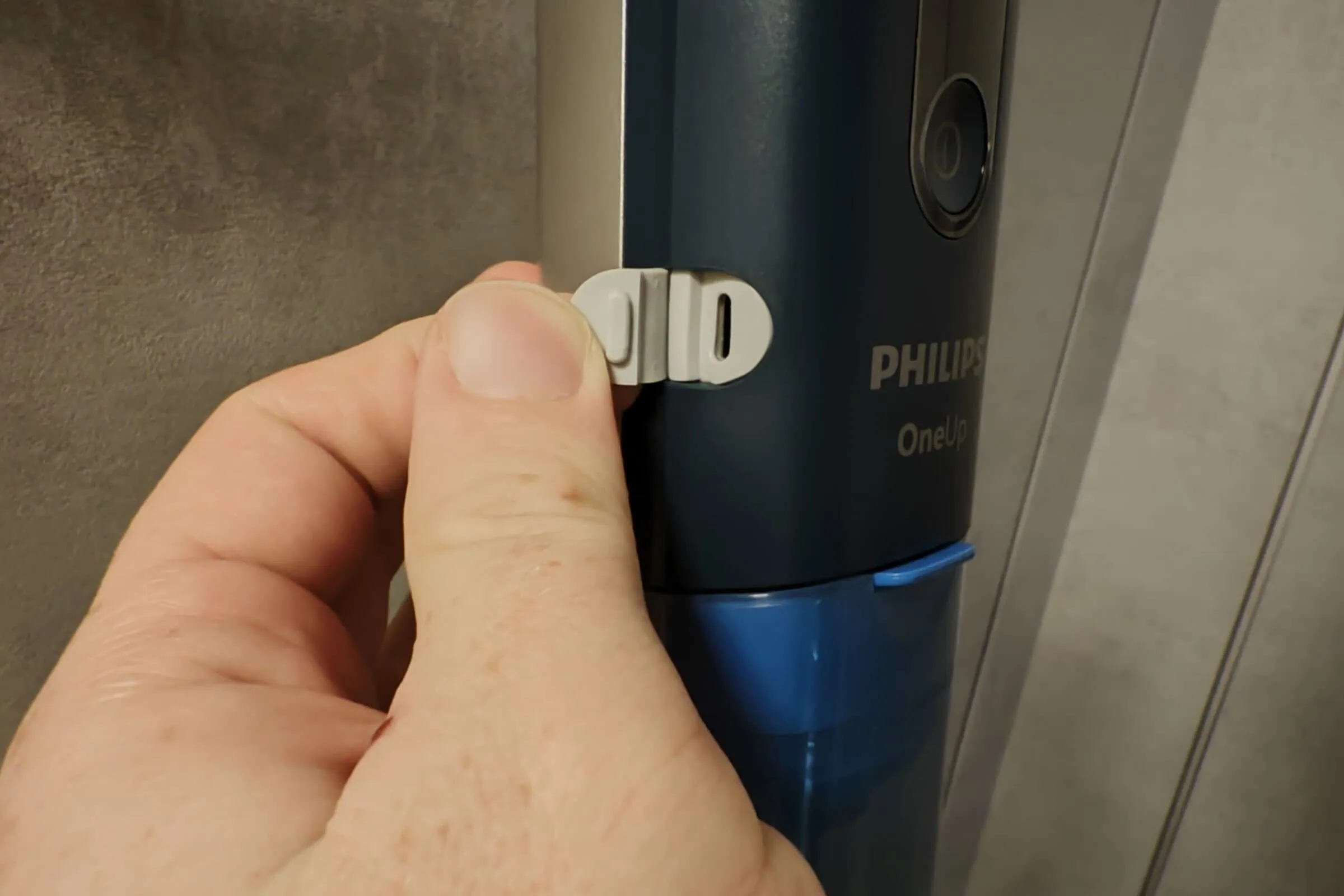Der beste elektrische Bodenwischer 75 elektrische Bodenwischer Test: Philips Oneup Xv511301 Usb Typ C Ladeport