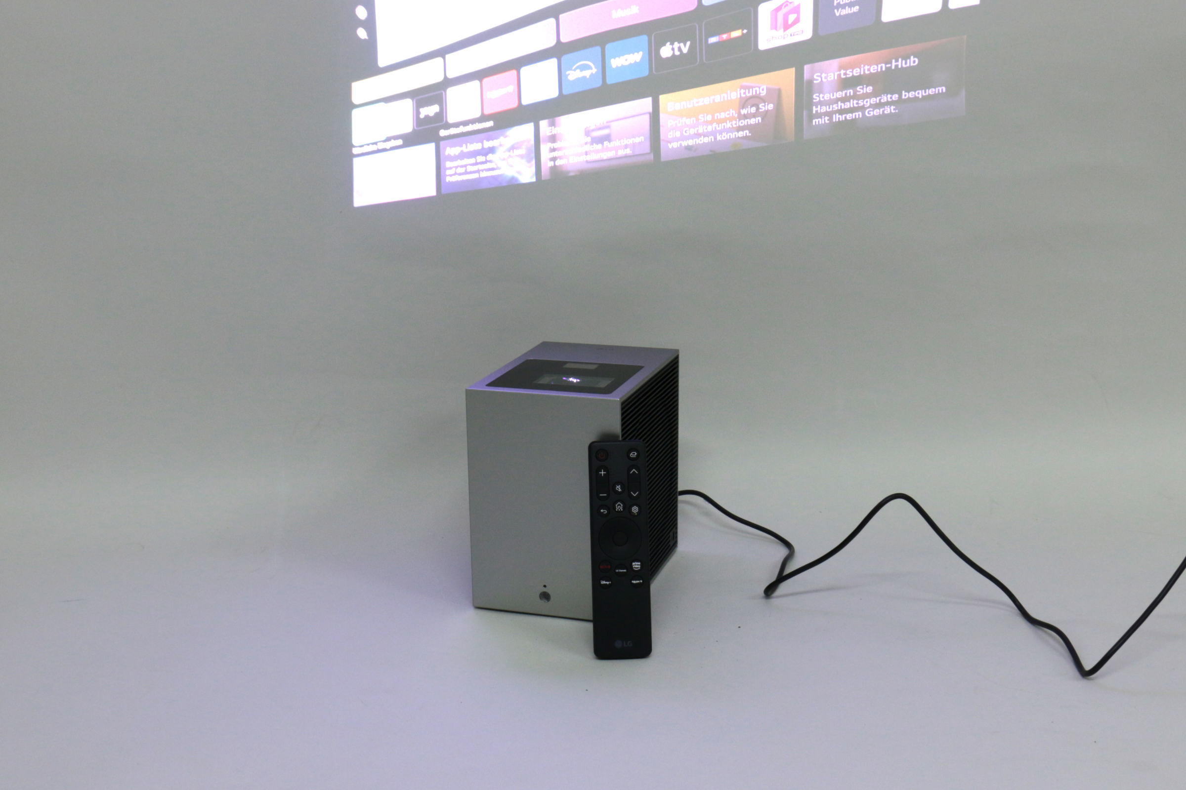 Der beste Ultrakurzdistanz-Beamer 75 Ultrakurzdistanz-Beamer Test: Lg Pu615u Cinebeams Einsatz