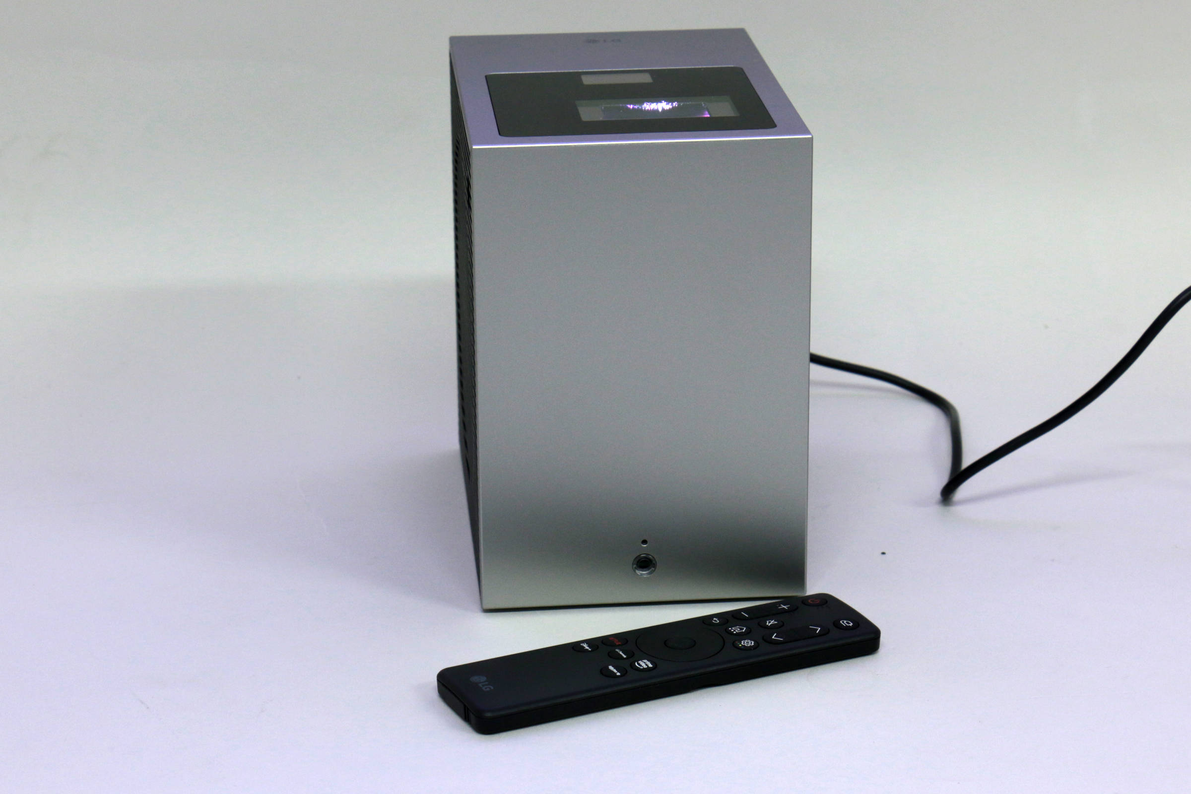 Der beste Ultrakurzdistanz-Beamer 126 Ultrakurzdistanz-Beamer Test: Lg Pu615u Cinebeams1
