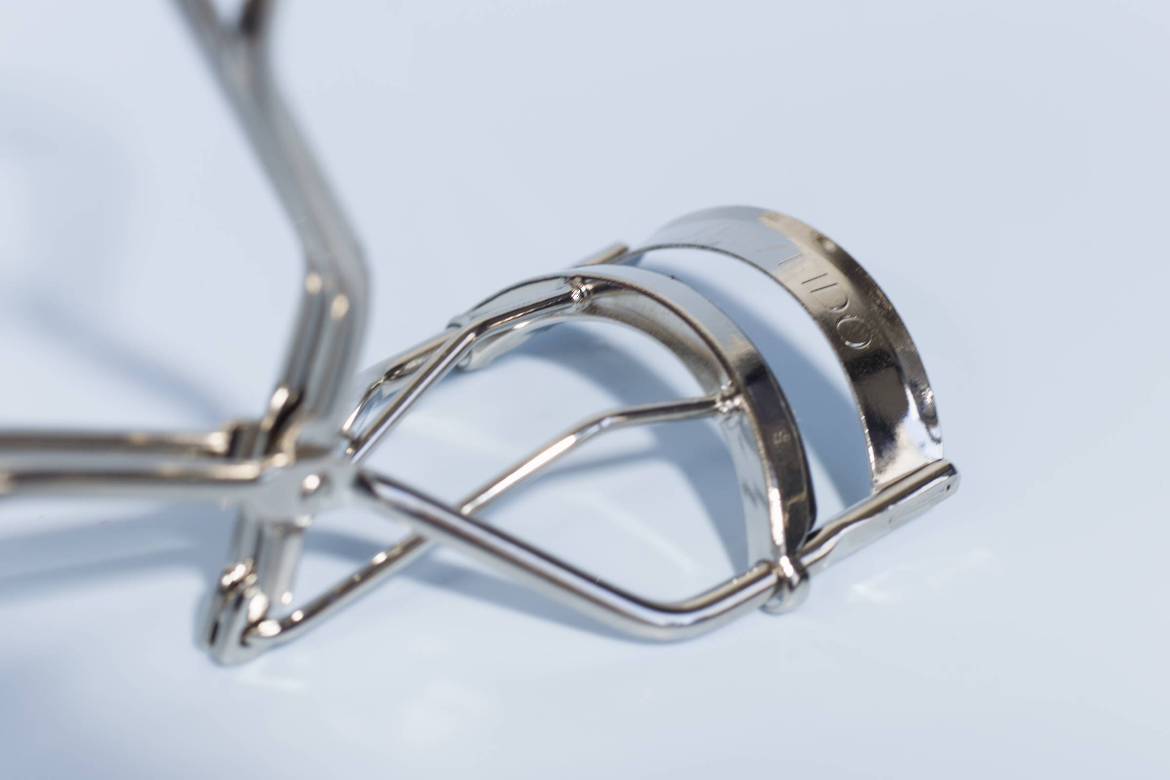 Die beste Wimpernzange 197 Wimpernzange Test: Shiseido 213 Eyelash Curler Zange