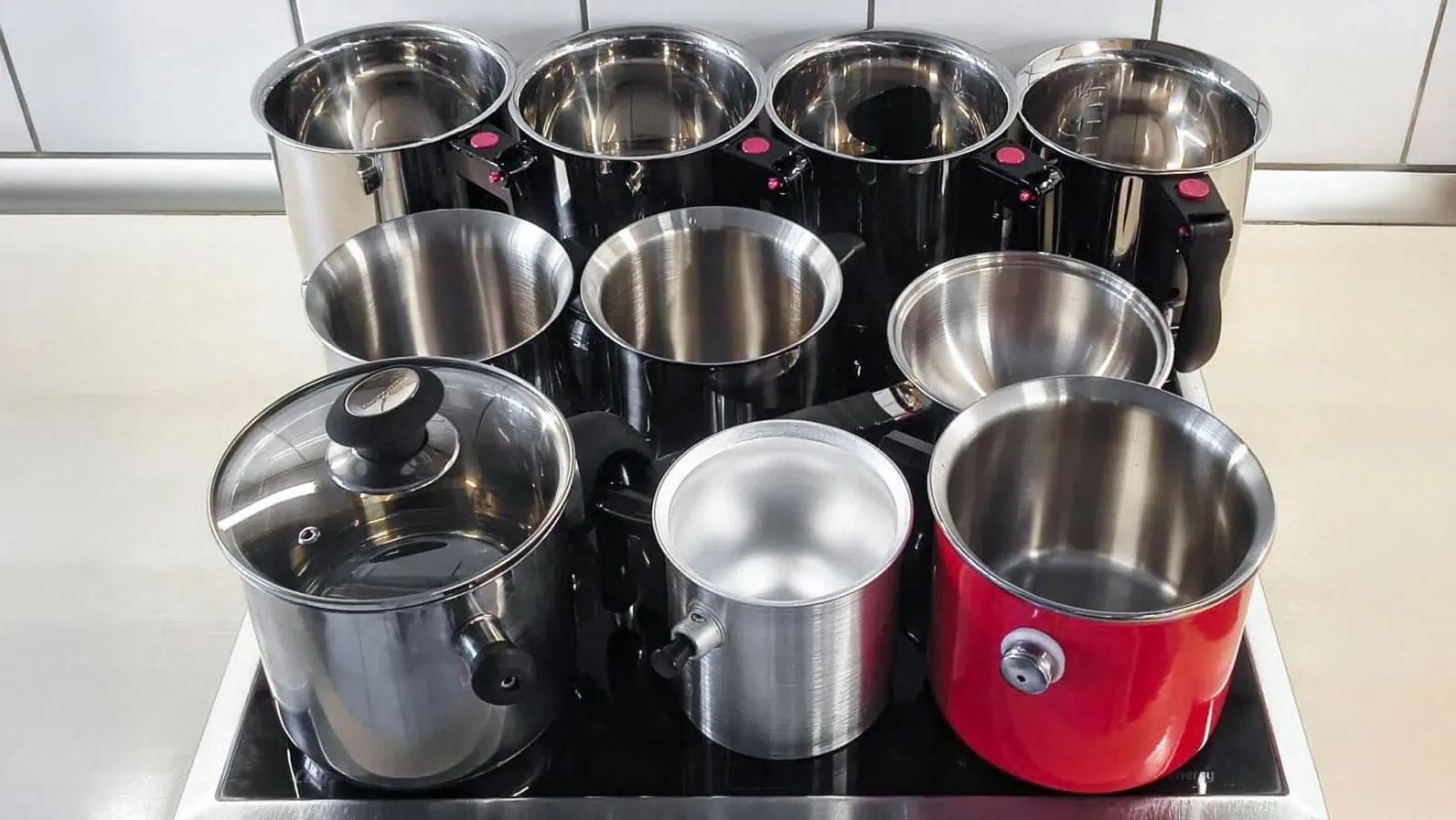 Simmertopf Test: Simmertopf Gruppenbild Aufmacher