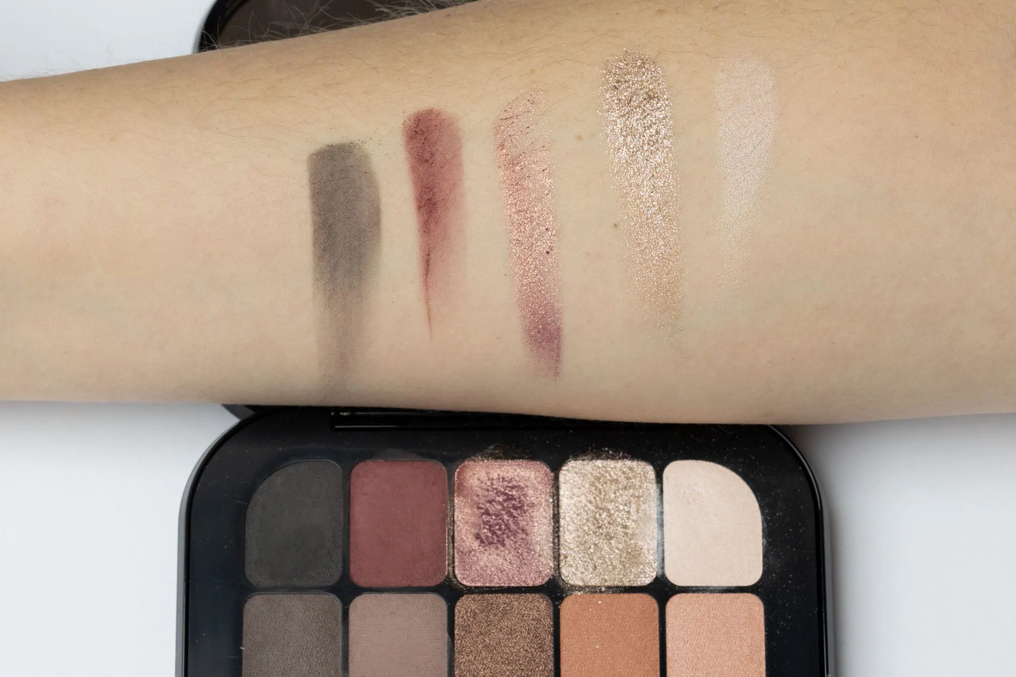 Der beste Lidschatten 85 Lidschatten Test: Lidschatten Kiko Master Palette 01 Swatches Reihe1