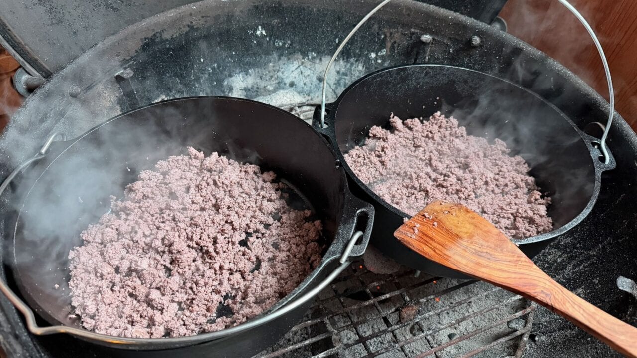 Feuerprobe für die Kult-Töpfe: Dutch Oven im Check 355 Quickcheck: Dutch Oven Test: Aufmacher 1