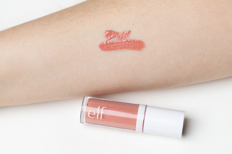 Der beste Blush 109 Blush Test: E.l.f. Camo Liquid Blush Dusty Rosé Swatch