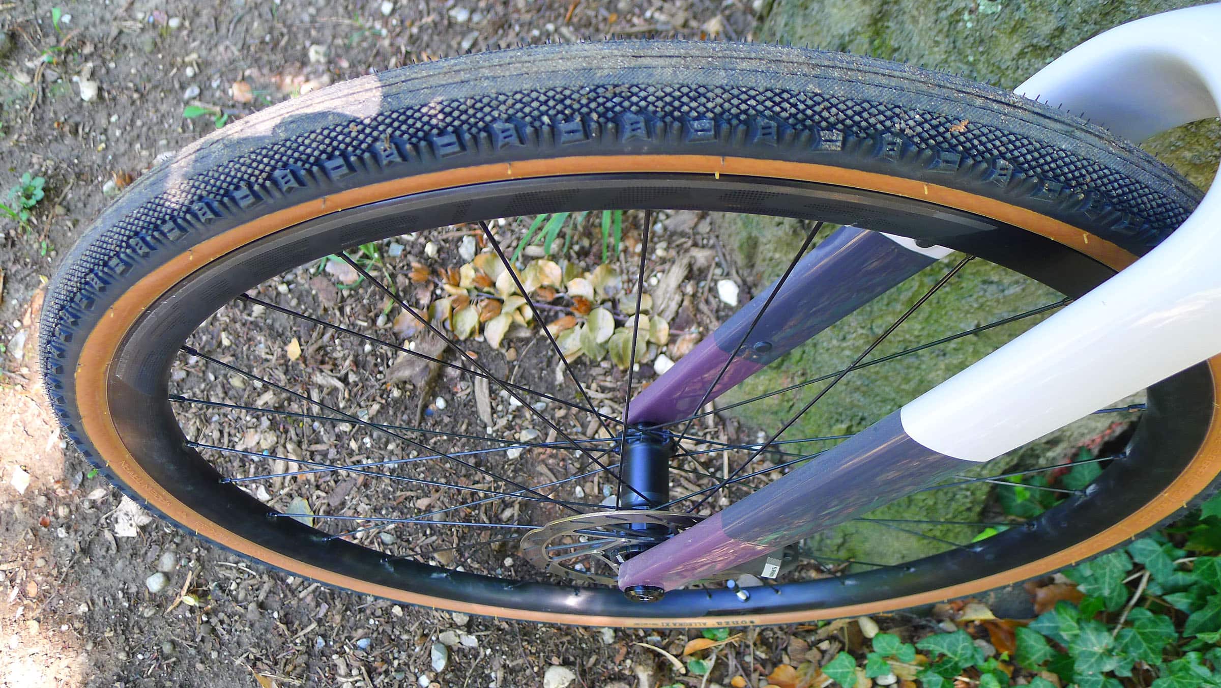 Der beste Gravel-Reifen 115 Gravel-Reifen Test: On Allex1 P1440283