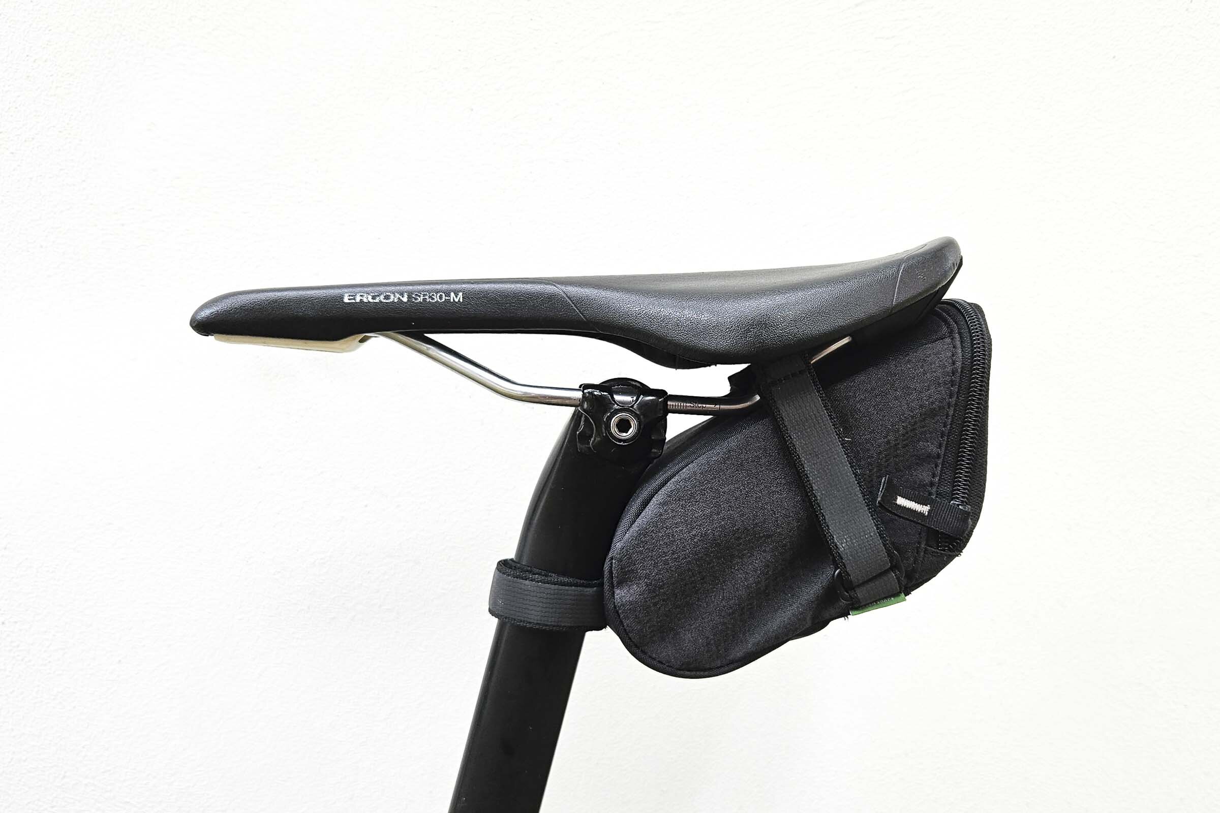 Die beste Fahrrad-Satteltasche 77 Fahrrad-Satteltasche Test: Vaude Race Light Xl