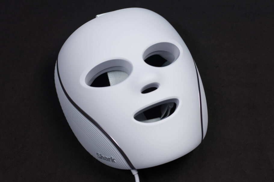 Anti-Aging auf Knopfdruck? LED-Masken im Test Test: Shark Cryoglo Led Mask
