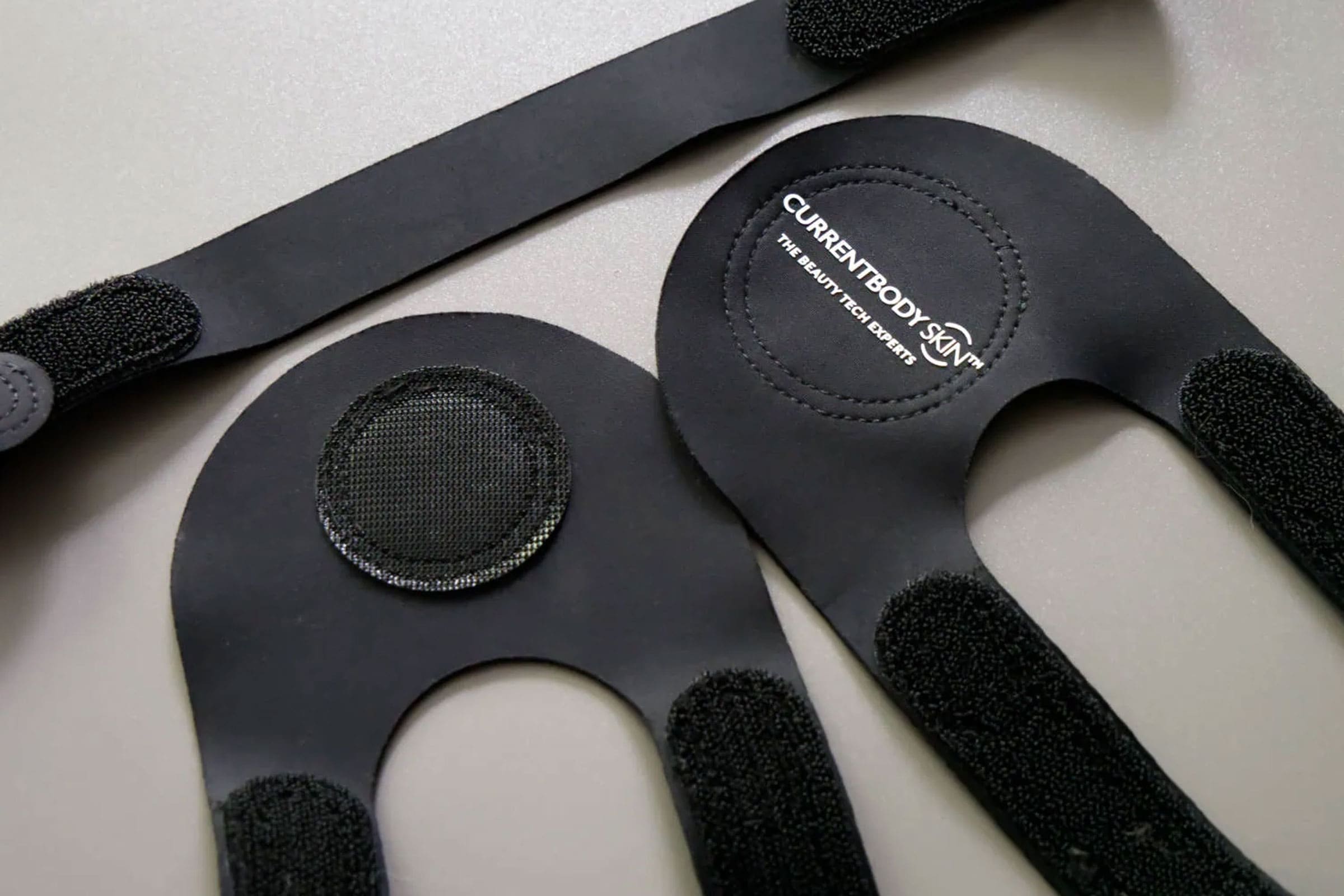 LED-Maske Test: Currentbody Skin Led Marke Gurte