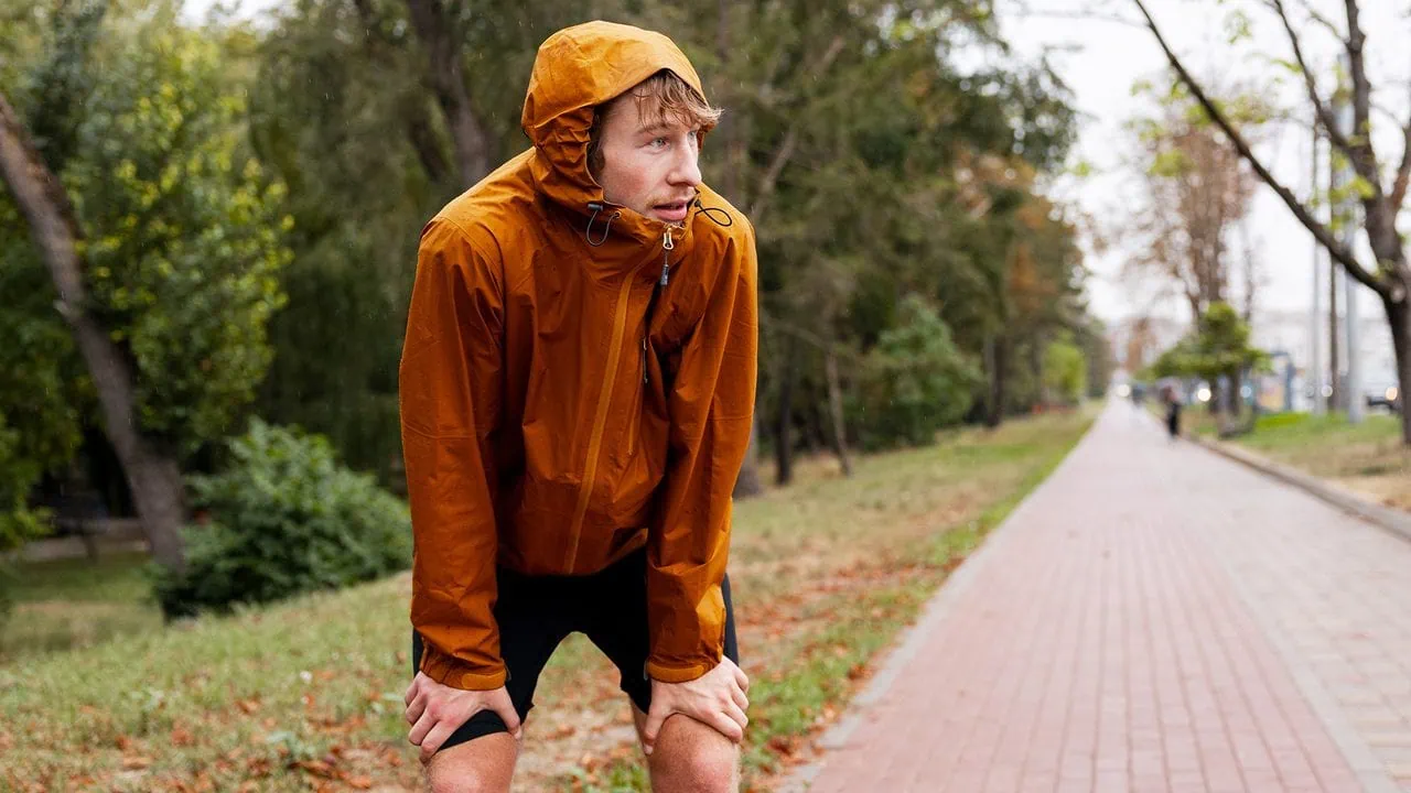 Die beste Herren-Laufjacke 7 Herren-Laufjacke Test: Die Beste Herrenlaufjacke Aufmacher 2026