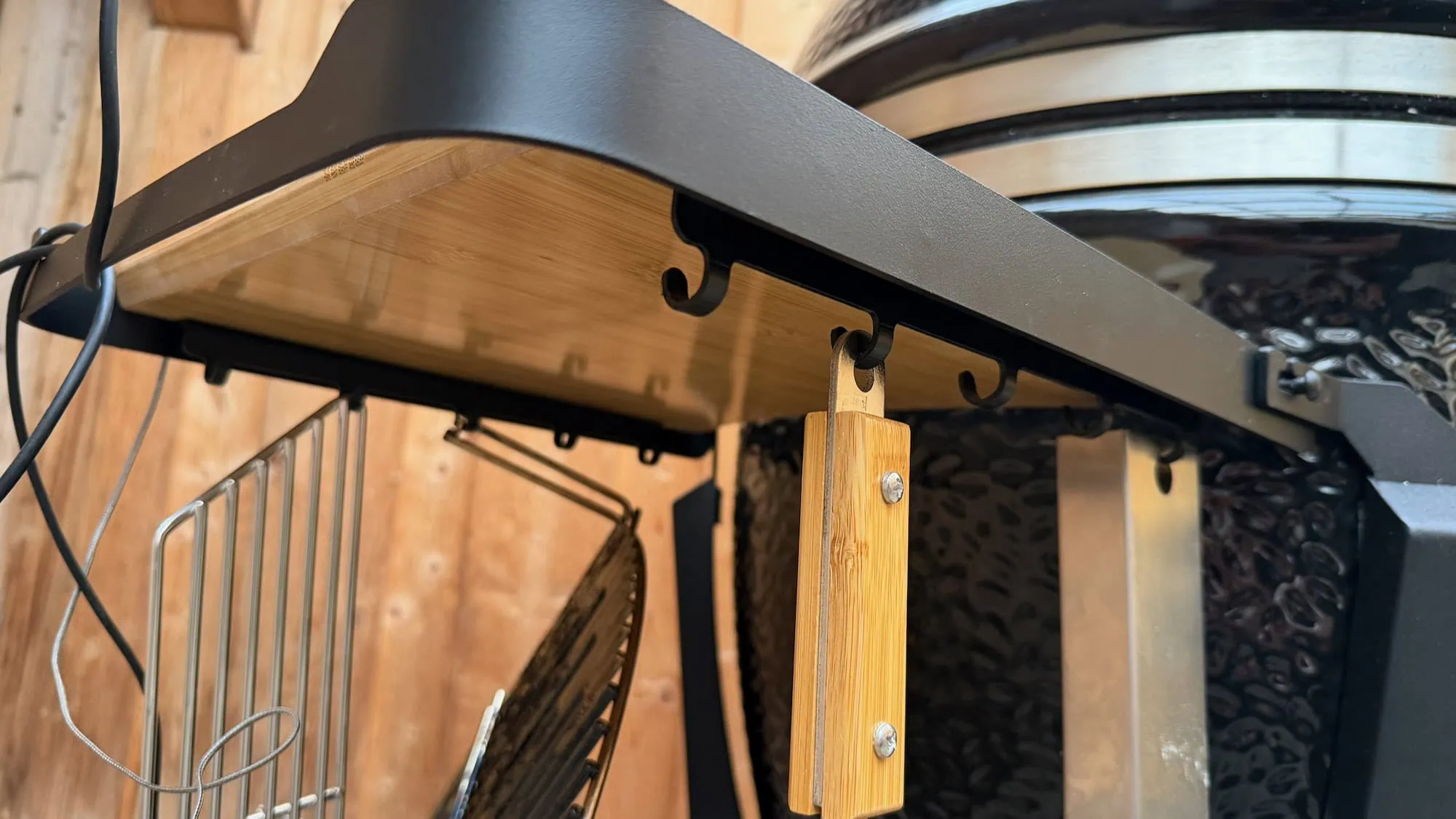 Viel Kohle für Kamado-Grills: Monolith Two.55 im Test 12 Kamado-Grill im Test Test: Monolith Two.55 Außen 7