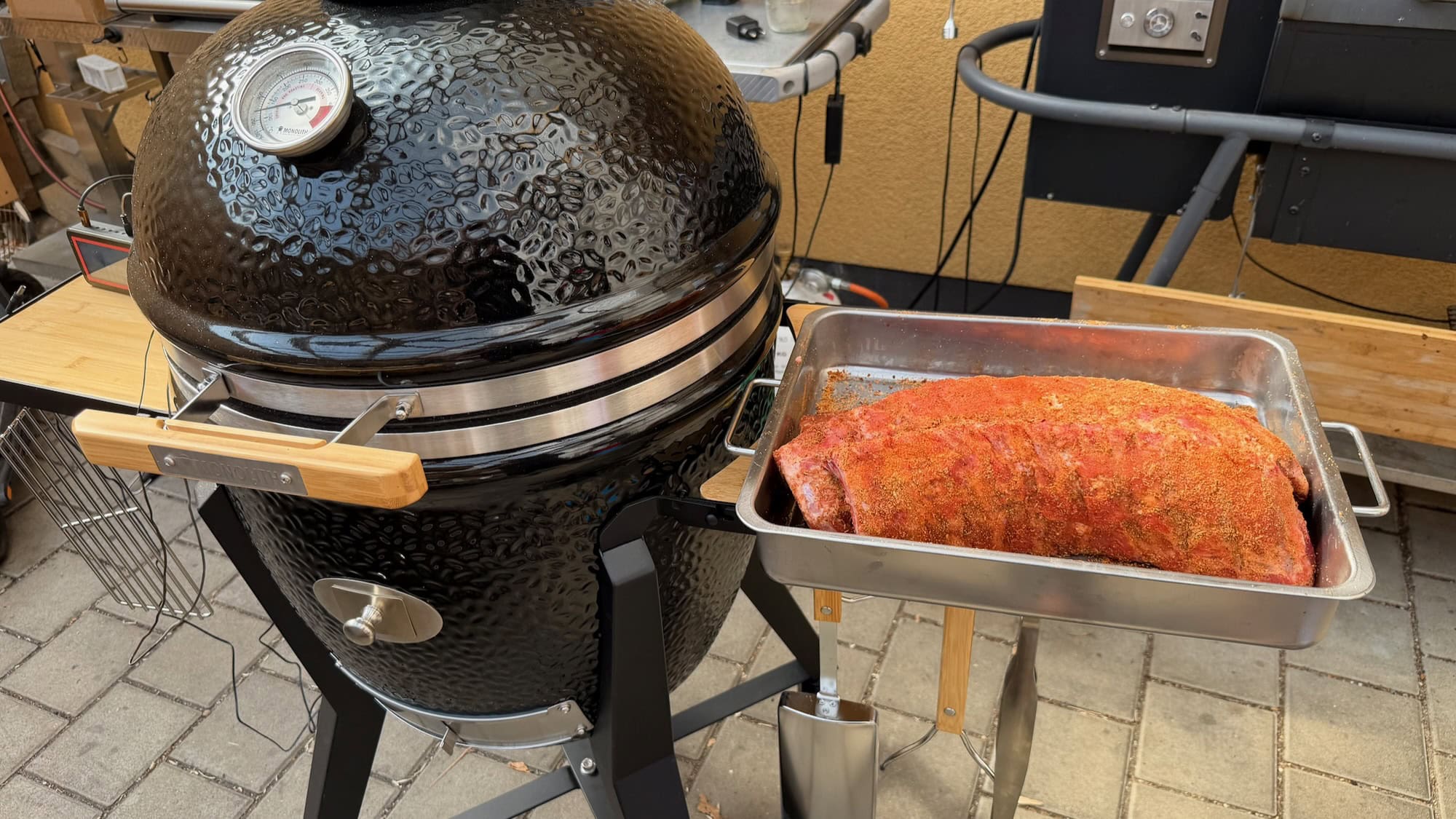 Viel Kohle für Kamado-Grills: Monolith Two.55 im Test 38 Kamado-Grill im Test Test: Monolith Two.55 Long Job 1