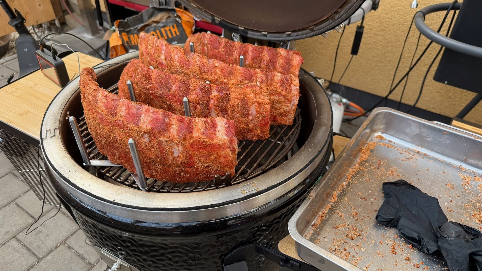 Viel Kohle für Kamado-Grills: Monolith Two.55 im Test 39 Kamado-Grill im Test Test: Monolith Two.55 Long Job 2